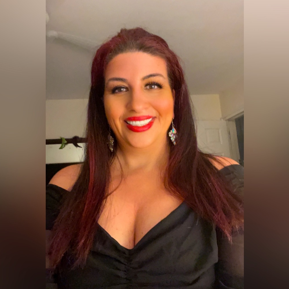 Meet your Posher, Nina